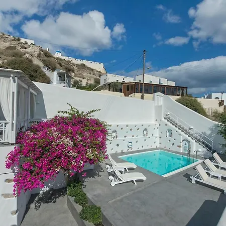Spacious 3-Bed Villa With Private Pool In Pyrgos